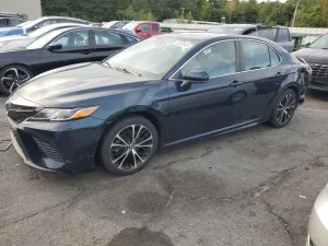 Toyota Camry SE 2.5L 4 2020