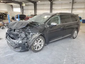 Chrysler Pacifica LIMITED 3.6L 6 2018