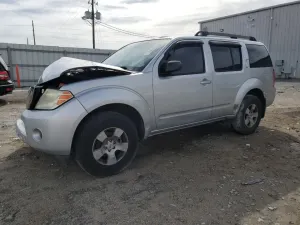 Nissan Pathfinder S 4.0L 6 2011