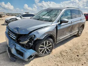 Volkswagen Tiguan SE 2.0L 4 2020