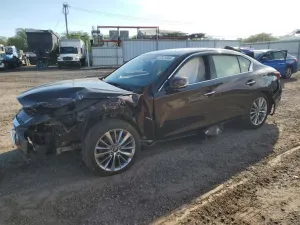 Infiniti Q50 LUXE 3.0L 6 2018