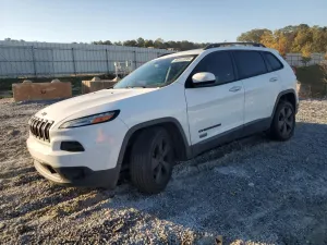Jeep Cherokee LATITUDE 2.4L 4 2017