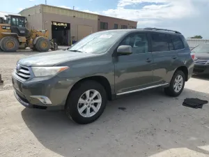 Toyota Highlander BASE 3.5L 6 2013