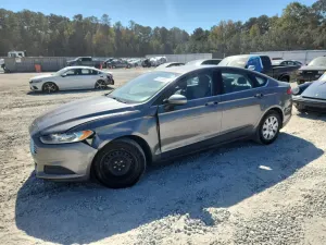 Ford Fusion S 2.5L 4 2013