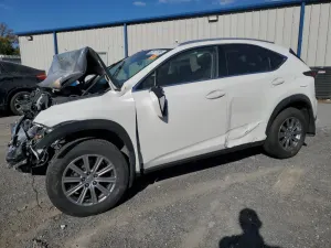 Lexus NX 200T BASE 2.0L 4 2016