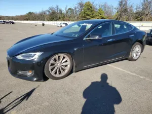 Tesla Model S 2020