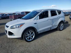 Ford Escape TITANIUM 2.0L 4 2014