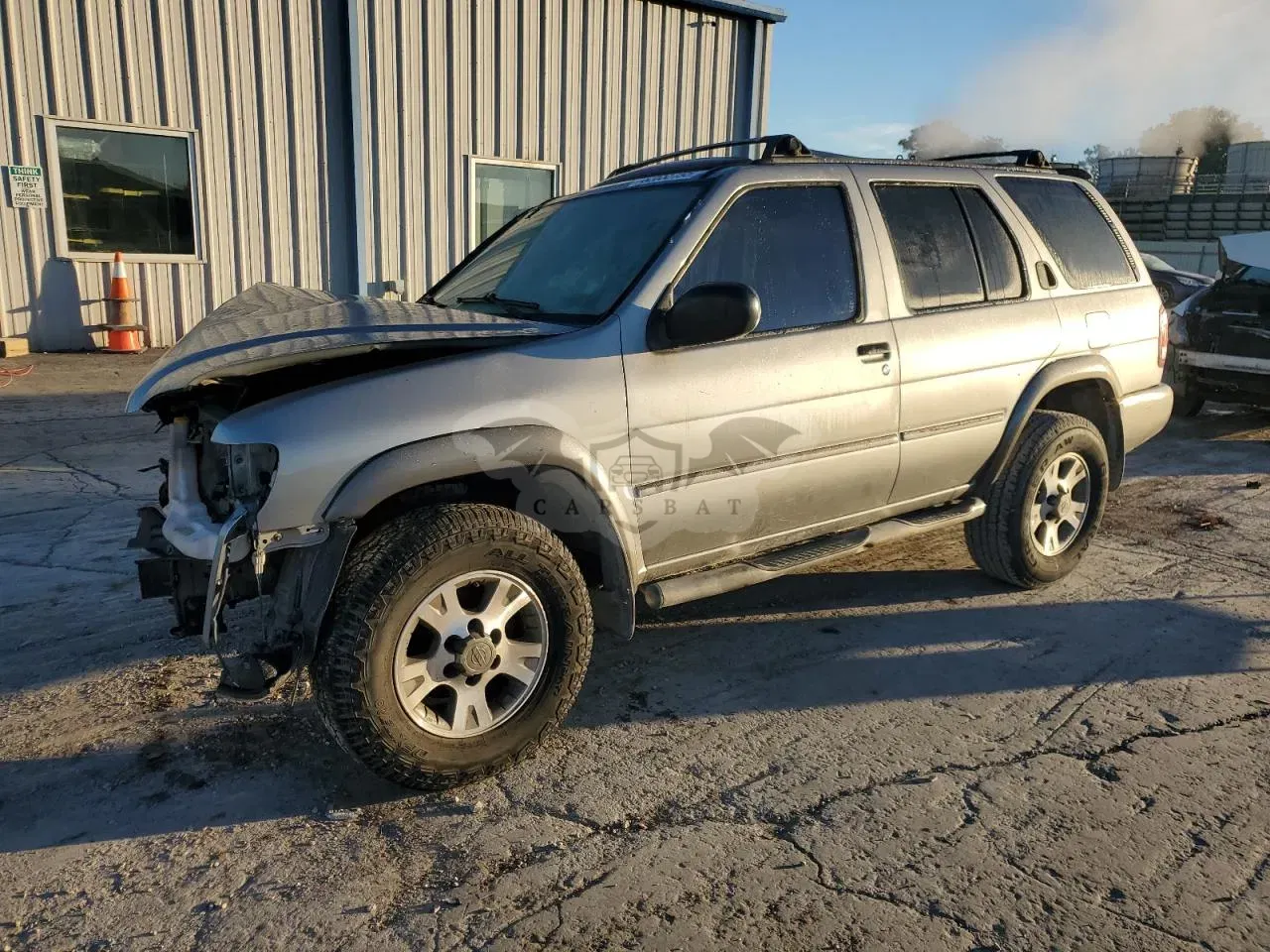 Nissan Pathfinder LE 3.5L 6 2001