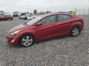 Hyundai Elantra GLS 1.8L 4 2013