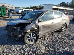 Nissan Versa S 1.6L 4 2012