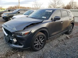 Mazda CX-5 GRAND TOURING 2.5L 4 2017