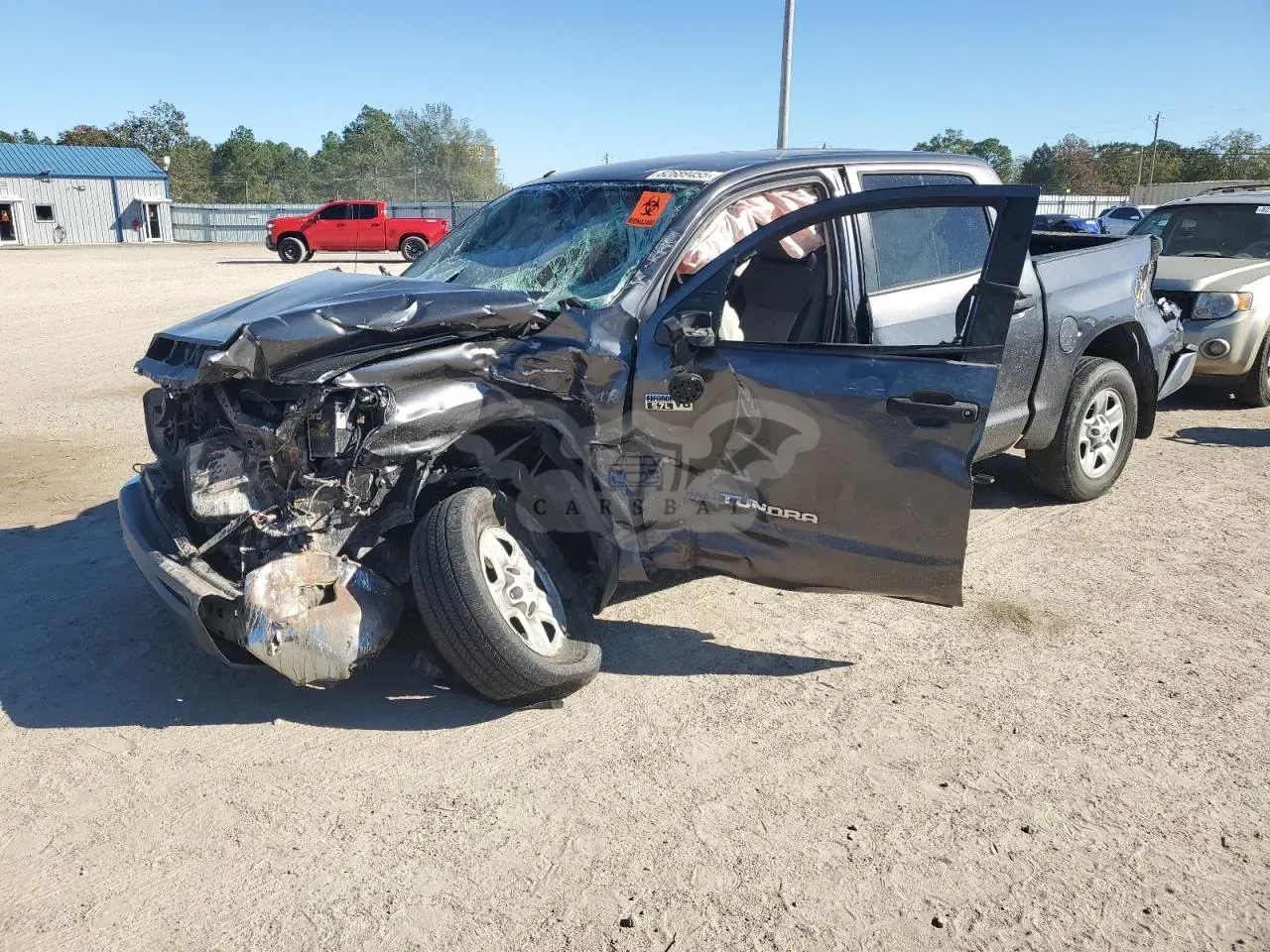 Toyota Tundra CREWMAX SR5 5.7L 8 2017