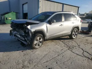 Toyota Rav4 LE 2.5L 4 2025