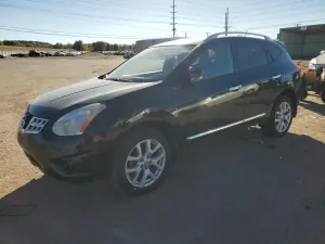 Nissan Rogue S 2.5L 4 2013