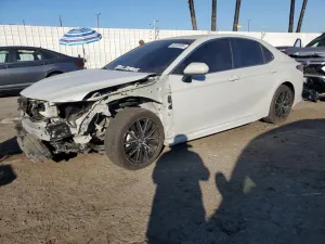 Toyota Camry SE 2.5L 4 2022