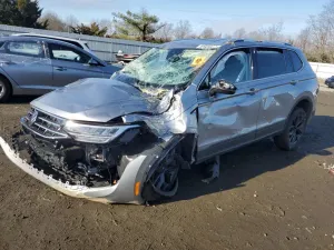 Volkswagen Tiguan 2.0L 4 2024