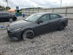 Hyundai Elantra SEL 2.0L 4 2022