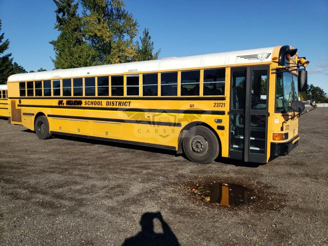 IC Corporation RE Series RE 7.6L 6 2013