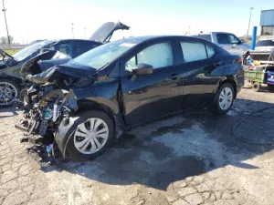 Nissan Versa S 1.6L 4 2025