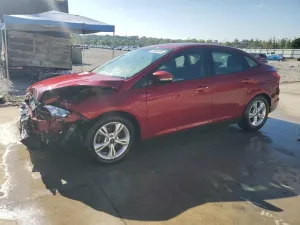 Ford Focus SE 2.0L 4 2014