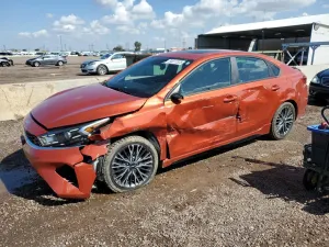Kia Cerato / Forte / K3 2 L 4 2023