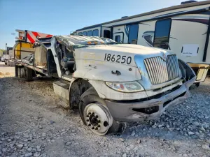 International DuraStar / 4000 6.7L 6 2016