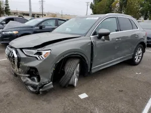 Audi Q3 PREMIUM PLUS S LINE 45 2.0L 4 2025