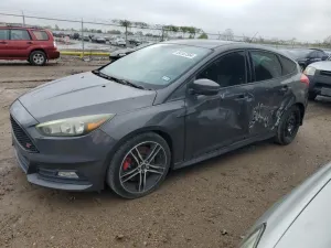 Ford Focus ST 2.0L 4 2015