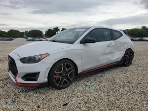Hyundai Veloster 2.0L 4 2021