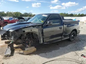 Ford F-150 SVT LIGHTNING 5.4L 8 2003