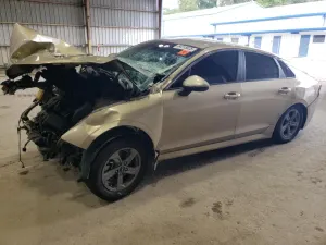 Kia K5 LXS 1.6L 4 2022