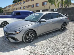 Hyundai Elantra SEL 2.0L 4 2025