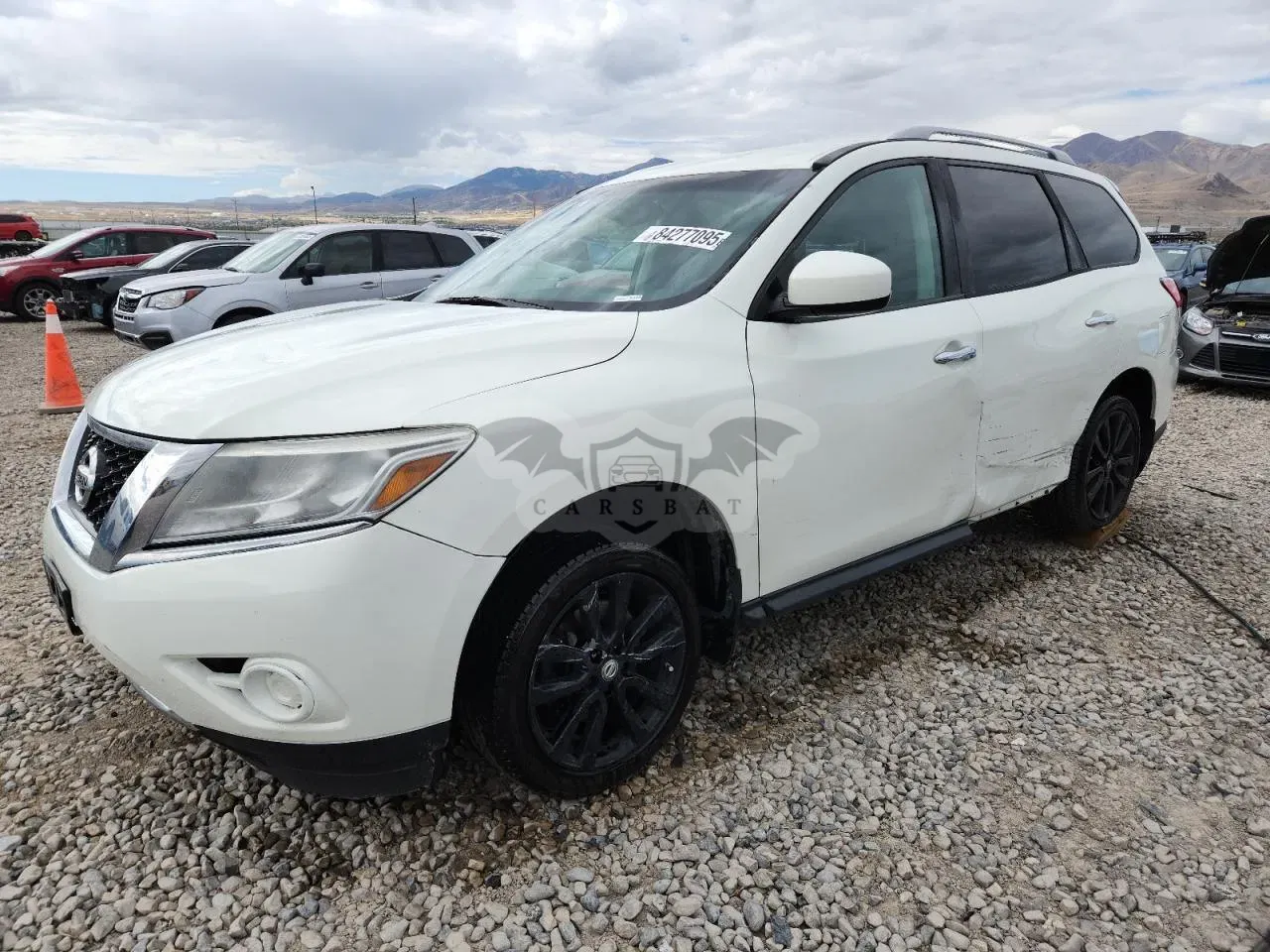 Nissan Pathfinder S 3.5L 6 2013