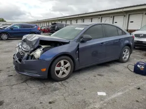 Chevrolet Cruze LS 1.8L 4 2013