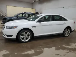 Ford Taurus SE 3.5L 6 2018