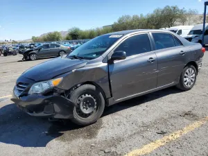 Toyota Corolla BASE 1.8L 4 2013