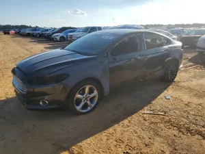 Ford Fusion SE 2.5L 4 2013