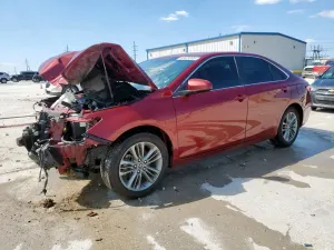 Toyota Camry LE 2.5L 4 2016