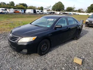 Toyota Camry BASE 2.5L 4 2010