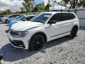 Volkswagen Tiguan SE 2.0L 4 2021