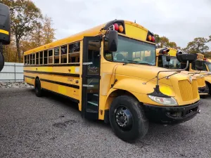 IC Corporation CE Series CE 6.4L 8 2013