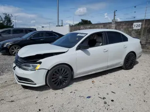 Volkswagen Jetta SPORT 1.8L 4 2016