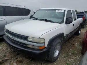 Chevrolet Silverado 1500 C1500 5.3L 8 2000