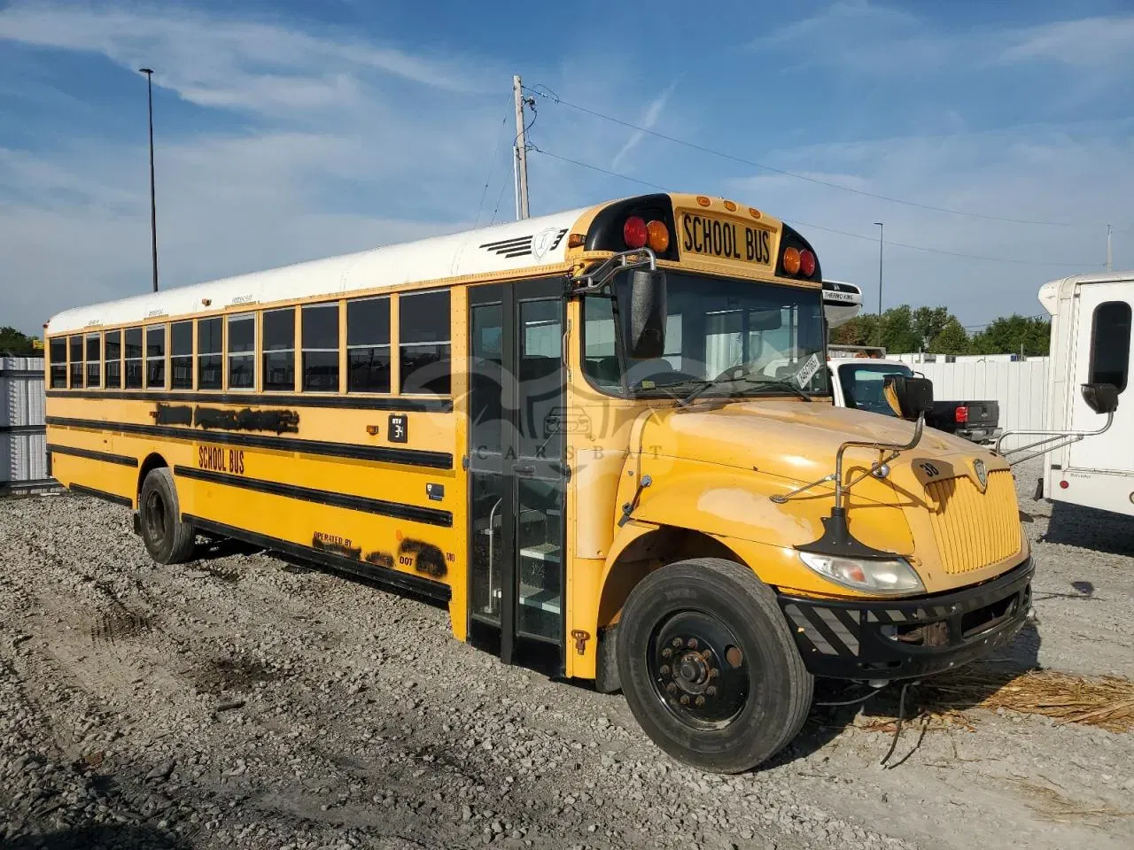 IC Corporation CE Series CE 6.4L 8 2013