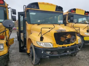 IC Corporation CE Series CE 6.4L 8 2013