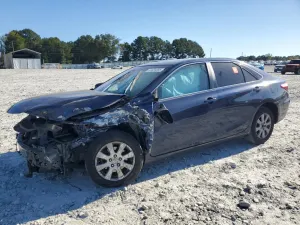 Toyota Camry LE 2.5L 4 2016