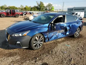 Nissan Altima SR 2.5L 4 2019