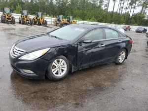 Hyundai Sonata SE 2.4L 4 2013