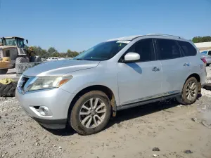 Nissan Pathfinder S 3.5L 6 2014