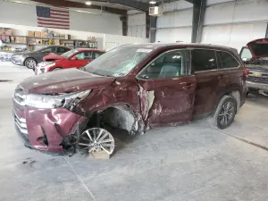 Toyota Highlander SE 3.5L 6 2019